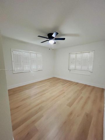 6330 SW 34th St, Miami, FL 33155