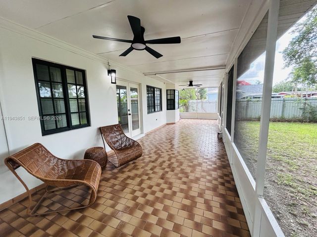 6330 SW 34th St, Miami, FL 33155