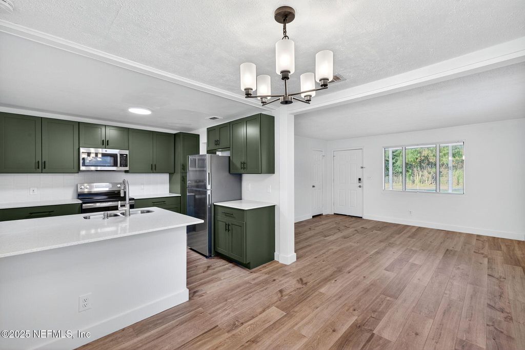 1259 LAKE SHORE Boulevard, Jacksonville, FL 32205
