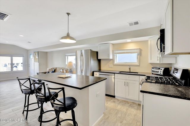 208 Mallard Lane, Lavallette, NJ 08735