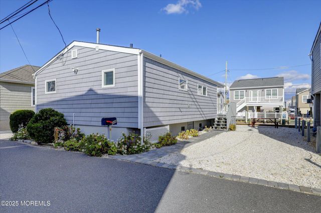 208 Mallard Lane, Lavallette, NJ 08735