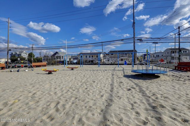 208 Mallard Lane, Lavallette, NJ 08735