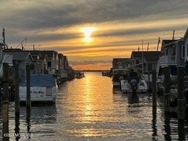 208 Mallard Lane, Lavallette, NJ 08735