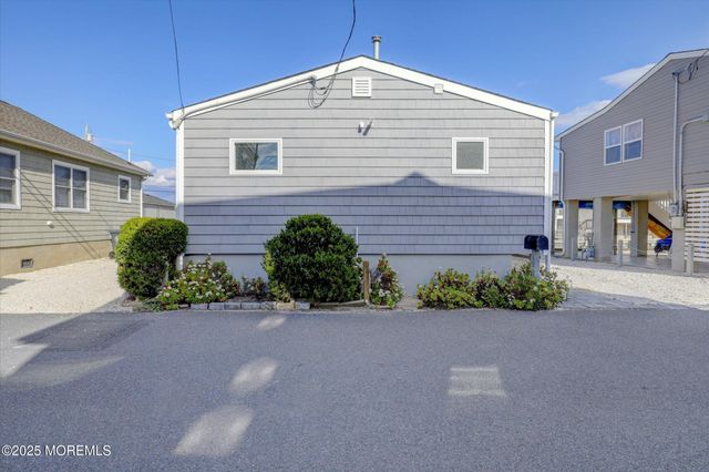 208 Mallard Lane, Lavallette, NJ 08735