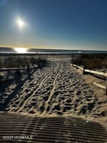 208 Mallard Lane, Lavallette, NJ 08735