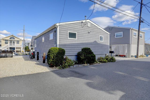 208 Mallard Lane, Lavallette, NJ 08735