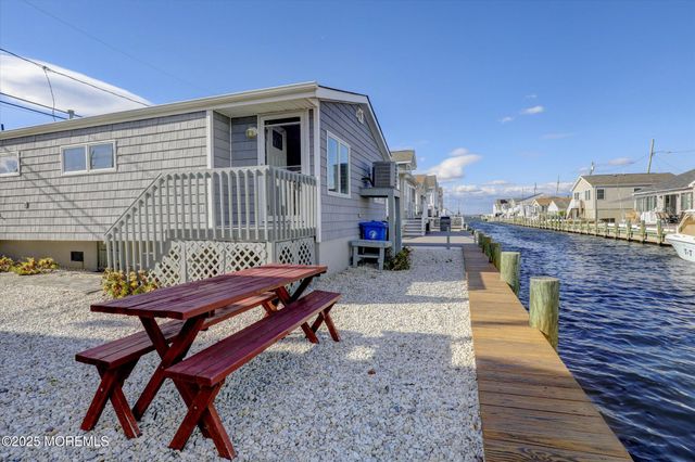 208 Mallard Lane, Lavallette, NJ 08735
