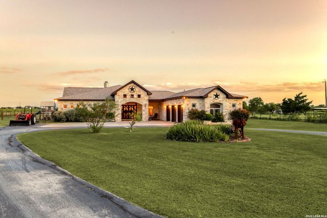 7193 OLD TALLEY RD, San Antonio, TX 78253