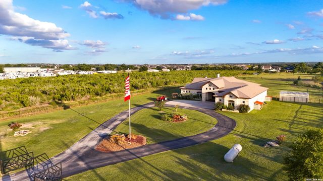 7193 OLD TALLEY RD, San Antonio, TX 78253