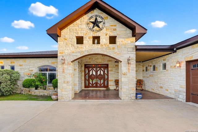 7193 OLD TALLEY RD, San Antonio, TX 78253