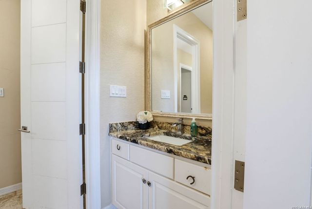 7193 OLD TALLEY RD, San Antonio, TX 78253