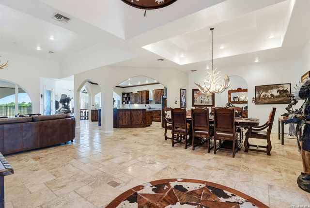 7193 OLD TALLEY RD, San Antonio, TX 78253