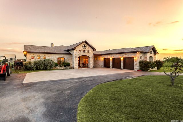 7193 OLD TALLEY RD, San Antonio, TX 78253