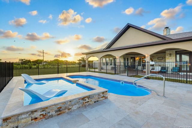 7193 OLD TALLEY RD, San Antonio, TX 78253