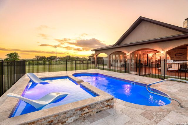 7193 OLD TALLEY RD, San Antonio, TX 78253