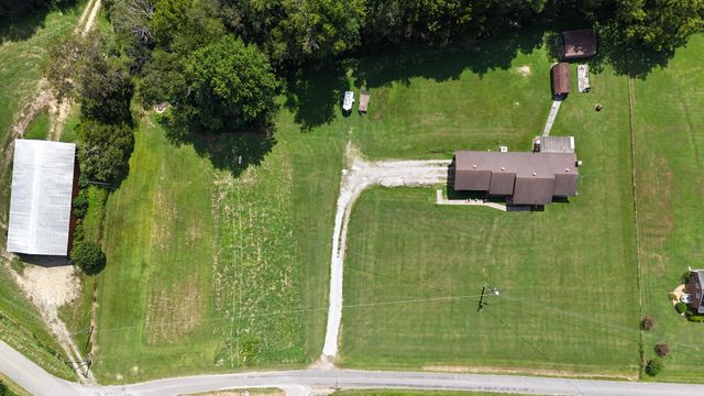 63 Sneed Rd, Mcminnville, TN 37110