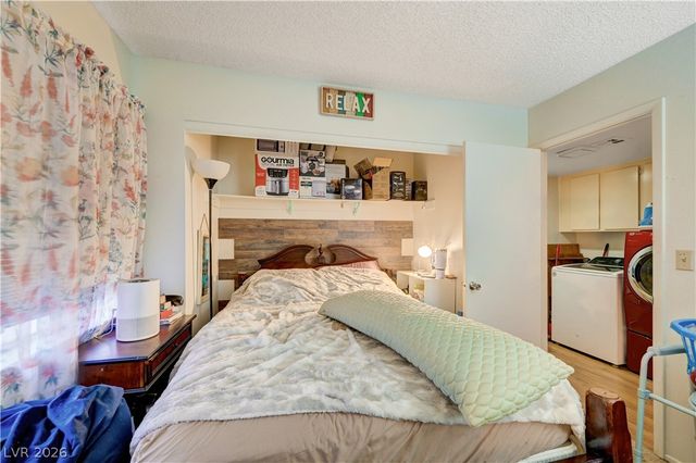 7141 Shadow Crest Drive, Las Vegas, NV 89119