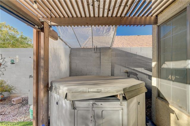 7141 Shadow Crest Drive, Las Vegas, NV 89119
