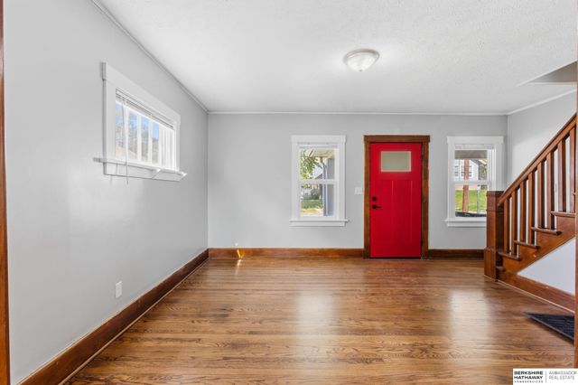 825-827 N 47th Street, Omaha, NE 68132