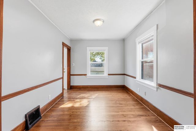 825-827 N 47th Street, Omaha, NE 68132