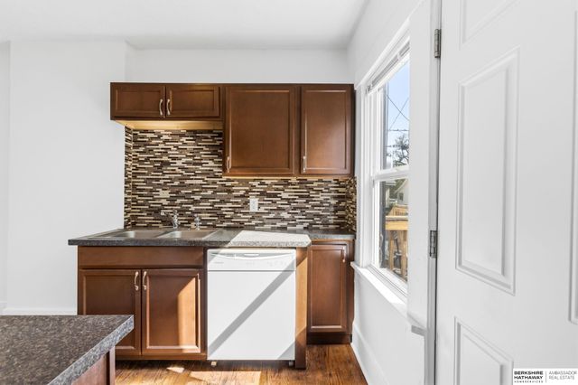 825-827 N 47th Street, Omaha, NE 68132