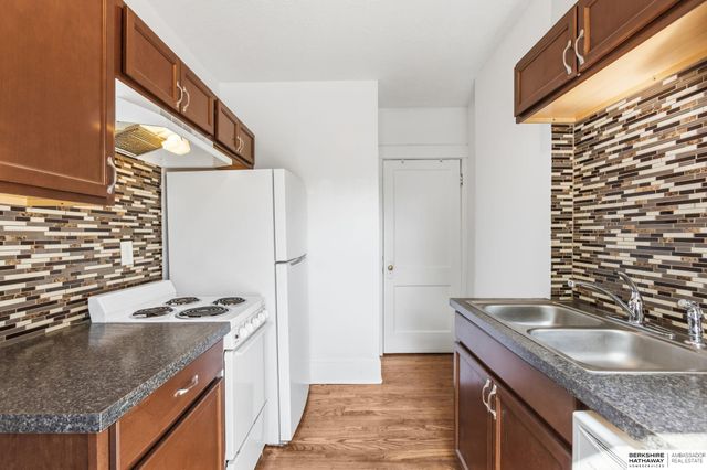 825-827 N 47th Street, Omaha, NE 68132