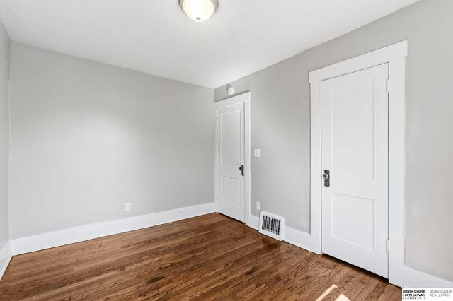 825-827 N 47th Street, Omaha, NE 68132
