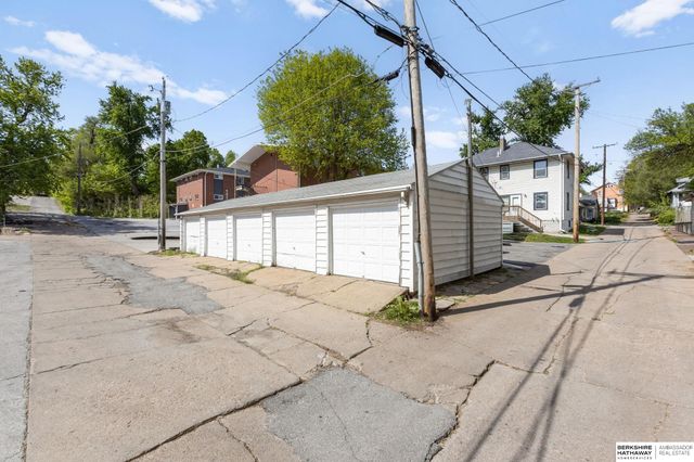 825-827 N 47th Street, Omaha, NE 68132