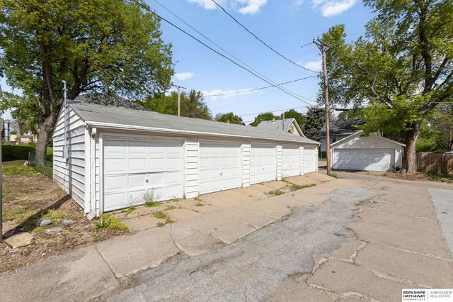 825-827 N 47th Street, Omaha, NE 68132