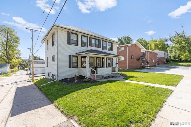 825-827 N 47th Street, Omaha, NE 68132