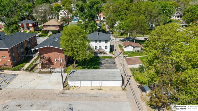 825-827 N 47th Street, Omaha, NE 68132