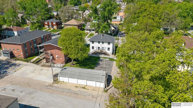 825-827 N 47th Street, Omaha, NE 68132