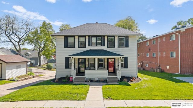 825-827 N 47th Street, Omaha, NE 68132