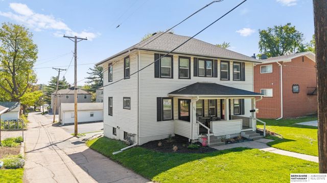 825-827 N 47th Street, Omaha, NE 68132