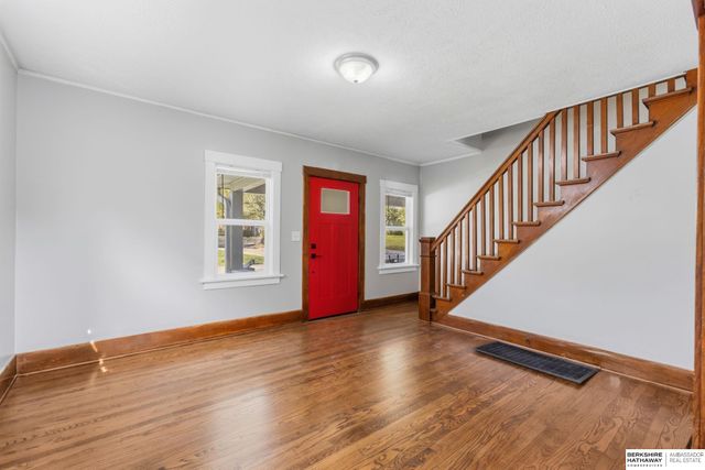 825-827 N 47th Street, Omaha, NE 68132