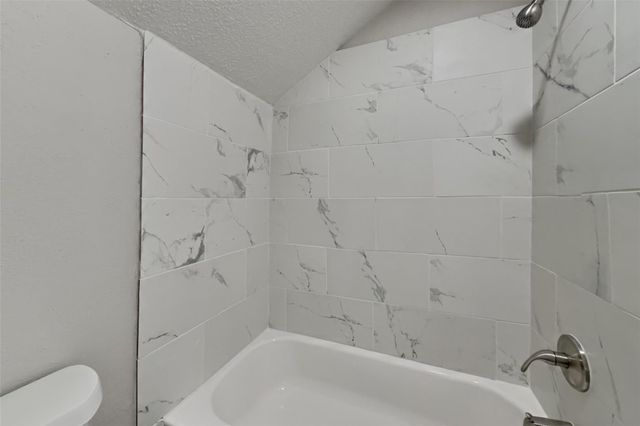 12127 Rocky Lake Drive, Houston, TX 77070
