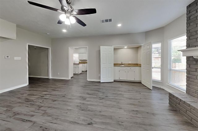 12127 Rocky Lake Drive, Houston, TX 77070