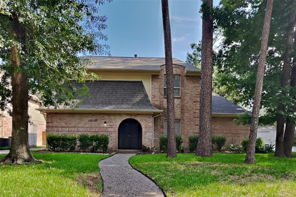 12127 Rocky Lake Drive, Houston, TX 77070