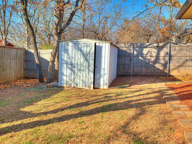 1300 Briarwood Drive, Edmond, OK 73034