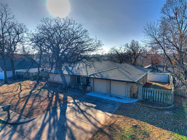 1300 Briarwood Drive, Edmond, OK 73034