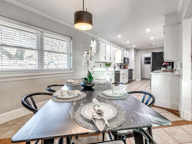 1300 Briarwood Drive, Edmond, OK 73034