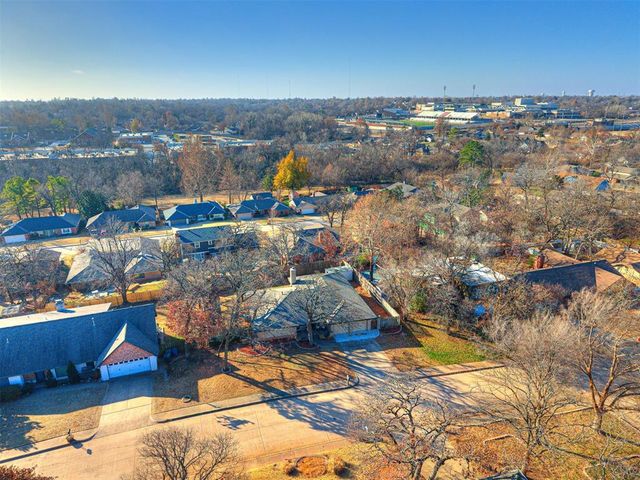 1300 Briarwood Drive, Edmond, OK 73034