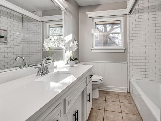 1300 Briarwood Drive, Edmond, OK 73034