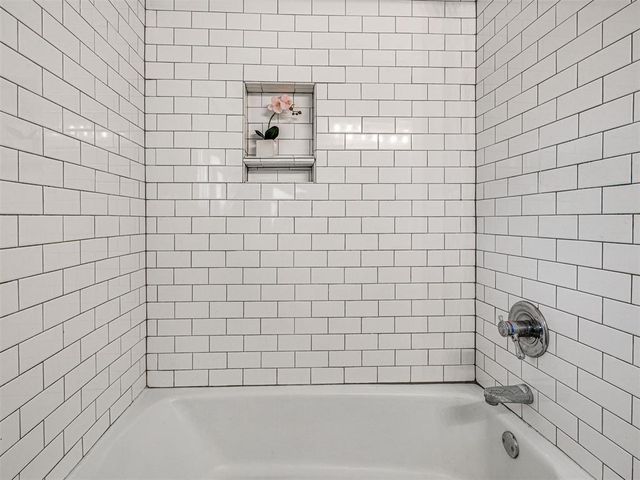 1300 Briarwood Drive, Edmond, OK 73034