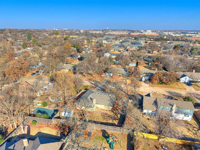 1300 Briarwood Drive, Edmond, OK 73034