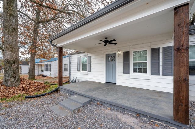 240 Hollywood Drive, Rossville, GA 30741