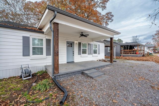 240 Hollywood Drive, Rossville, GA 30741