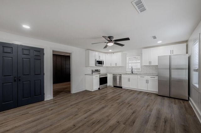 240 Hollywood Drive, Rossville, GA 30741