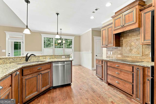70 Double Creek Court, Senoia, GA 30276