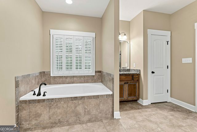 70 Double Creek Court, Senoia, GA 30276
